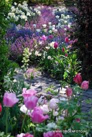 Stunning Garden In Spring Come On Spring Gardenfuzzgarden Com Gorgeous Gardens Beautiful Gardens Flower Garden