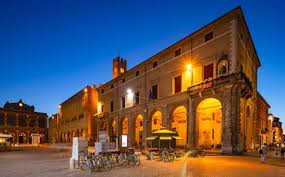 柴拉塔納納飛去里米尼機票連稅TTS→RMI - Expedia