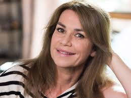 Quelques heures plus tard, elle est en garde à vue, accusée du meurtre d'un ami d'enfance. Interview Valerie Kaprisky Un Si Grand Soleil Pou Tele Star