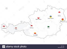 Österreich ist ein landumschlossenes land in zentraleuropa und grenzt an deutschland, ungarn, slowakei, slowenien, italien, die schweiz. Vector Illustration Karte Von Osterreich Bundeslander Mit Namen Und Fahnen Auf Weissem Hintergrund Stock Vektorgrafik Alamy