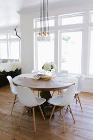 Dining Room White And Dark Wood Chairs Table With Brown Cushion Cream Fur Rug Knitted Carpet Oak Columns Modern Traditional đồ đạc Nha Cửa Ngoi Nha Mơ ước