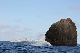 Résultat de recherche d'images pour "rockall island"