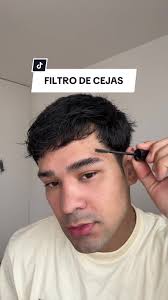 Filtro para mejorar y definir cejas masculinas