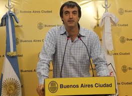 En la página de discusión puedes consultar el debate al respecto. File Esteban Bullrich Atiende A La Prensa Luego De La Habitual Reunion De Gabinete Porteno 6923829147 Jpg Wikipedia