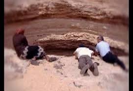 ( بئر برهوت ) أسطورة نائمة. Ø¨Ù€Ù€Ø¦Ù€Ù€Ø± Ø¨Ù€Ù€Ø±Ù‡Ù€Ù€ÙˆØª ÙˆÙ…Ù€Ù€Ø§ÙŠÙ€Ù€Ø®Ù€Ù€ÙÙ€Ù€ÙŠÙ‡ Ù…Ù€Ù€Ù† Ø£Ø³Ù€Ù€Ø±Ø§Ø± Part 1 Ø¥Ù…Ø¨Ø±Ø§Ø·ÙˆØ±ÙŠØ© Ø§Ù„Ø±Ø¹Ø¨ Amino