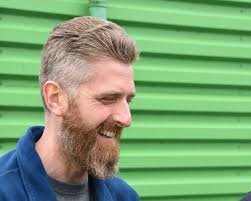 John Deere 4066R-compacttractor volop aan de bak bij gemeente Medemblik