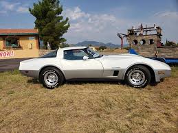 Check spelling or type a new query. Corvettes On Craigslist Mint Condition Two Tone 1982 Corvette With 17k Miles Corvette Sales News Lifestyle