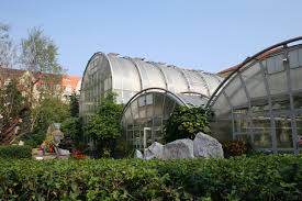Botanická zahrada, která se nachází v městské části troja v praze, se sestává ze čtyř částí a to skleníku fata morgana, venkovní expozice, přírodního areálu a vinice sv. Botanicka Zahrada Prirodovedecke Fakulty Masarykovy Univerzity Go To Brno