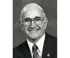 Elizabeth Madigan's Instagram, Twitter & Facebook