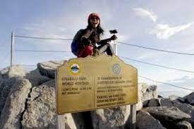 Ada satu tempat perberhentian dimana gunung kinabalu dengan bentuknya yang khas, bisa keliatan jelas!! Tak Perlu Bawa Tenda Ini Tips Sebelum Mendaki Gunung Kinabalu Halaman All Kompas Com
