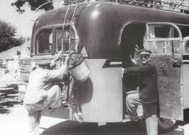 Αποτέλεσμα εικόνας για αποσκευες σε παλιο λεωφορειο