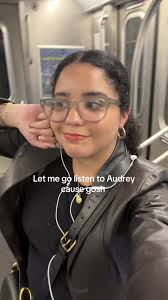 Swiftologist Audrey Hobert