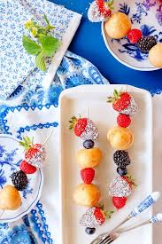 kostliche kuchen und torten mit beeren kuchen und torten susses fingerfood kuchen