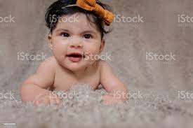 Waktu Perut Bayi Perempuan Foto Stok