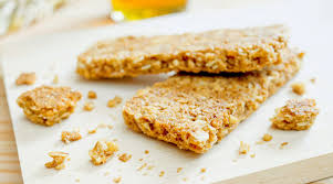 Fruhstucksriegel Aus Goldener Milch Freundin De In 2020 Fruhstucksriegel Brot Selber Backen Rezept Goldene Milch Rezept