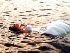 Maybe you would like to learn more about one of these? 93 Trash The Dress Ideen Hochzeit Hochzeitsfotos Fotoshooting
