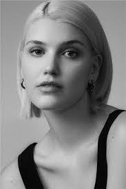 Emily Massey's Instagram, Twitter & Facebook