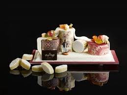 Lenotre Dessert Design By Lacroix Buche De Noel 13 Desserts De Noel Lenotre