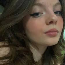 Anna-Kaye Poole (Gl0mfairy)