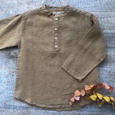 Camisa ancha con cuello mao y cierre frontal con botones. Camisa Lino Marron