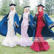Kebanyakan orang mencari desain yang elegan dan trendy jika di gunakan. Facebook