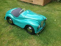 The Classic Pedal Car Company Are Specialists In Austin J40 And Pathfinder Full Or Part Restorations Pedal Cars And S Pedal Cars Vintage Pedal Cars Retro Cars