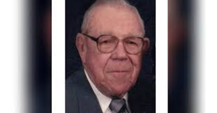 Maxine Moran's Instagram, Twitter & Facebook