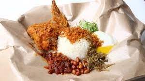 Untuk dapatkan nasi lemak yang cukup rasa seperti lemak dan masin nasi lemak sangat mudah. Danielfooddiary Village Nasi Lemak Singapore Youtube