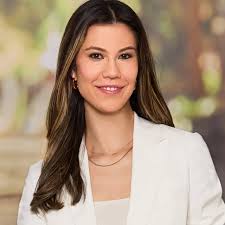 Erin Pastrana (@erin_p_realestate) • Instagram photos and videos