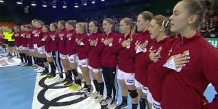 Vasárnap a messzi istván sportcsarnokban játszotta utolsó eb selejtező mérkőzését a magyar kézilabda. Noi Junior Kezilabda Eb Magabiztos Magyar Start Harom Lokistaval Debrecen Hirei Debreceni Hirek Debrecen Es Hajdu Bihar Megye Hirei Dehir Hu