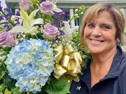 flowersbylizelkinswv.com