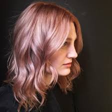 Capelli castani e rosa baby. Gold Rose Hair La Nuova Moda Dei Capelli Rosa Vogue At Breakfast Beauty Lifestyle