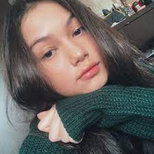 Sinetron yang diadaptasi dari novel mira w, menceritakan joko hidup bersama ibunya yang merupakan pembantu di sebuah smp swasta. 10 Pesona Saskia Chadwick Pemeran Santi Di Sinetron Dari Jendela Smp