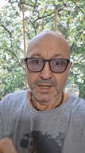 BUENOS DIAS AMIGOS, POR ACA LLUEVE Y AHÍ?