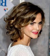 Wedding Hair Shoulder Tagged Wedding Hairstyles For Medium Length Hair With Tiara Archiv Medium Curly Hair Styles Mother Of The Bride Hair Medium Short Hair