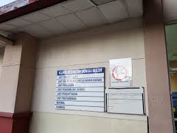 Seorang lelaki yang dipercayai membunuh secara rambang dua warga emas dalam kejadian amukan di dua lokasi berasingan di buloh kasap lewat. Klinik Kesihatan Sungai Buloh Al Ikhwan I T Services Facebook