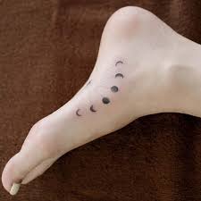 The petite inking was done in 23. Moon Foot Tattoos For Women Novocom Top