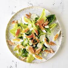 Romersalat Mit Stremellachs Rezept In 2020 Rezepte Beilage Zu Lachs Avocado Thunfisch Salat