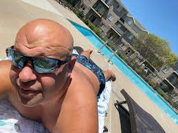 Hello my name is Jacob and I work as a cashier at the crusty krab with  SpongeBob SquarePants. I have a busy job but I want to meet new people here  too. |