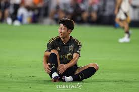 Frustrating 'Red Card Inducement' for Son Heung-min: LAFC Draws 1-1 with 10-Man Vancouver After a Disappointing Performance