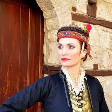 Macedonian Dress Pan Hellenic Federation Of Cultural Associations Of Macedonians Edessa Historica Greek Tradition Traditional Dresses Festival Captain Hat