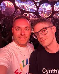 Travis Moser's Instagram, Twitter & Facebook