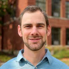 Elias Simpson's Instagram, Twitter & Facebook