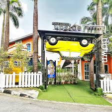 Zaidi kl taxi services & private tours driver service; Kl Tower Top Attraction In Kuala Lumpir Must Visit