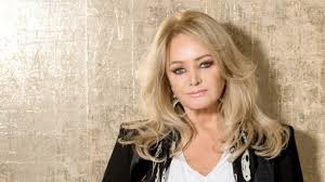 Bonnie tyler (born gaynor hopkins, 8 june 1951) is a welsh singer, known for her distinctive husky voice. Auf Tour Rockrohre Bonnie Tyler Prasentiert Greatest Hits Und Songs Ihrer Neuen Cd Jazzandrock Com