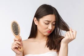 Rambut rontok berlebihan (lebih dari 100 helai per hari) secara medis disebut sebagai telogen effluvium. Cara Mencegah Rambut Rontok Dan Rusak Jovee Id