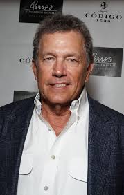 I think this is the first time seeing you without a hat!