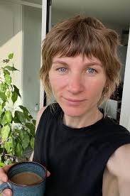 🚨Hello à tous ! Je suis à la recherche d'un appartement à Paris. Mon  budget est de maximum 1200€ mensuel charges comprises! (Éligible aux APL)  📍Paris intramuros (tous les arrondissement sauf 18