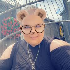 Hi there, we are from up north and unfortunately we are not able to get to  the emirates before Xmas to watch a game ☹️☹️.. Just want some info/help  regarding the scarves