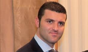 Emir sarıgül'ün açıklamasının tamamı şöyle: Mustafa Sarigul Un Oglu Hakkinda Yakalama Karari Evin Arka Kapisindan Kacti Diken